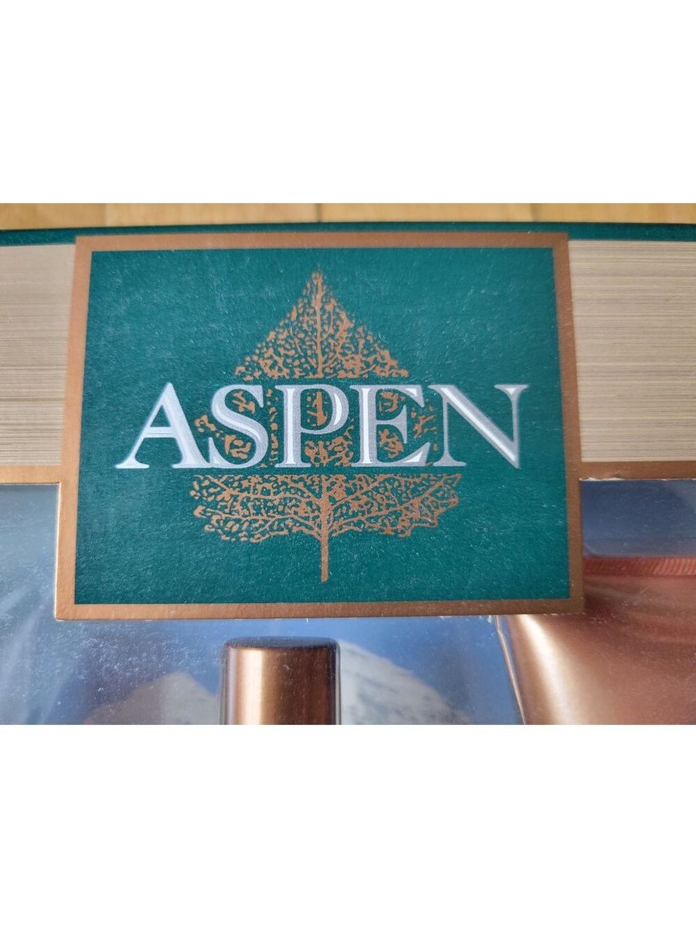 Aspen Gold & Green Men's Grooming Gift Set - Picture 6 of 8